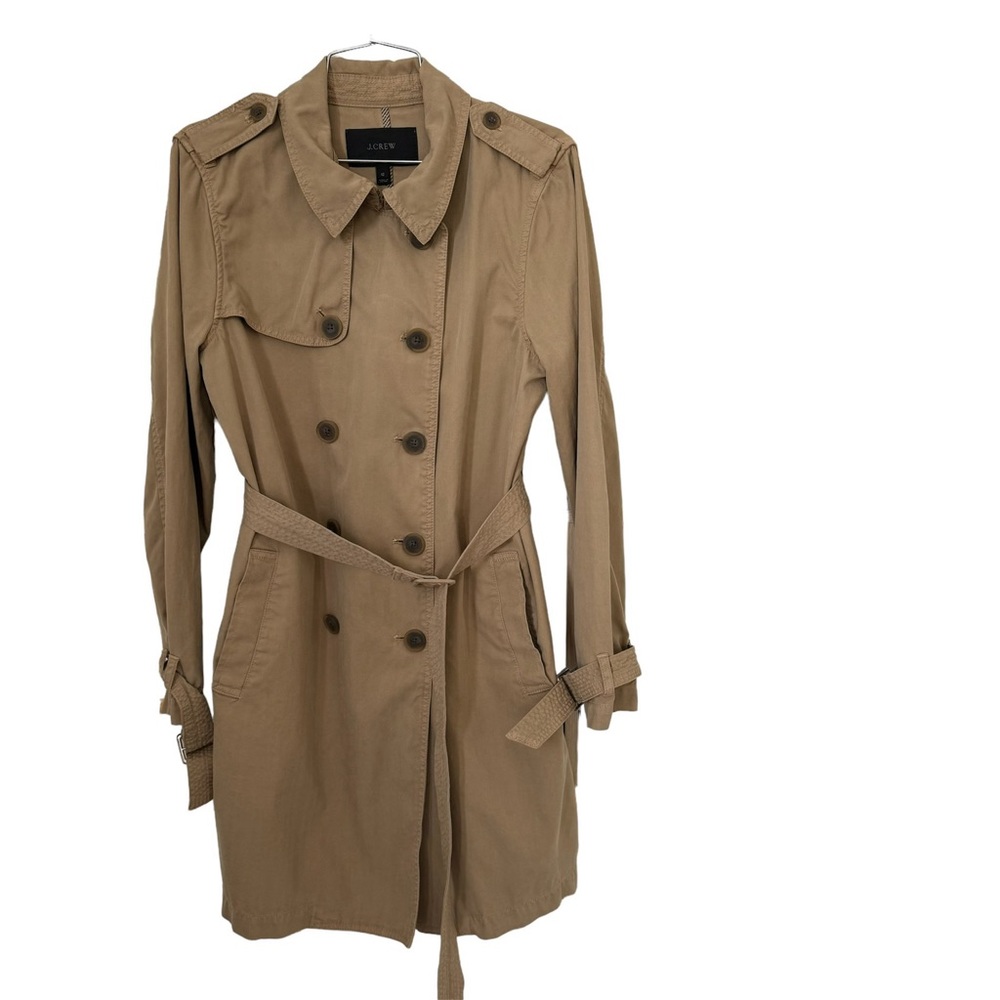 J.Crew classic khaki trenchcoat women’s size 12. Preowned excellent condition.